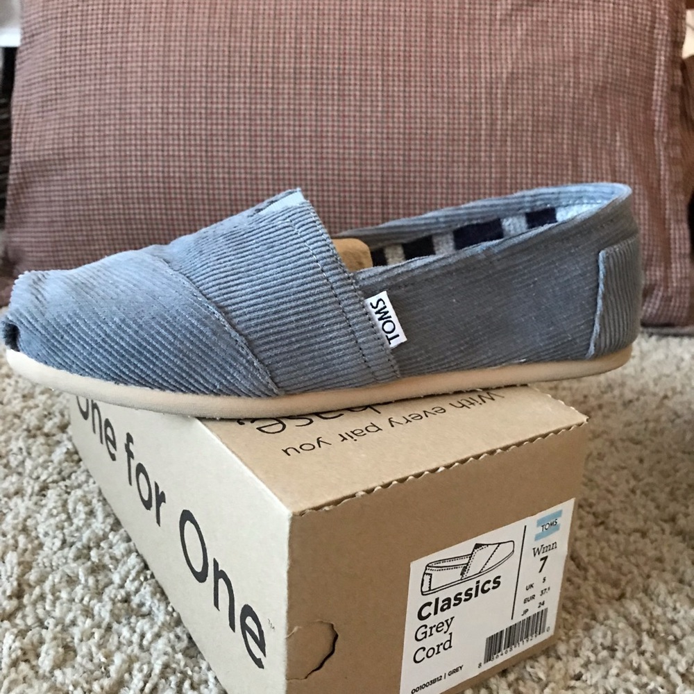 Toms
